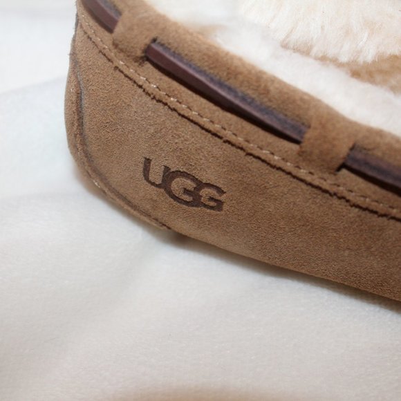 NEW‎ UGG WOMEN'S DAKOTA SUEDE SHEARLING LINED BOW SLIPPERS CHESTNUT - Picture 6 of 8